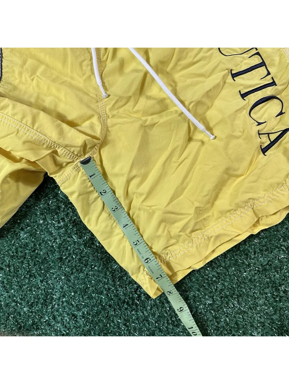 Y2K Nautica Swim Trunks Men Bathing Suit Shorts Size Medium Yellow Drawstrings